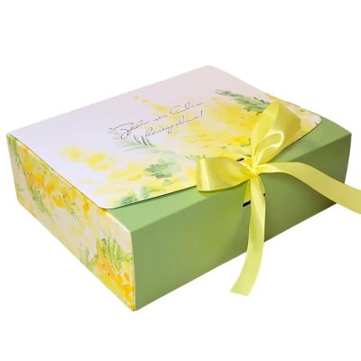 Коробка самозбірна "Зроби світ кольоровим" зі стрічкою 26х21х8 см